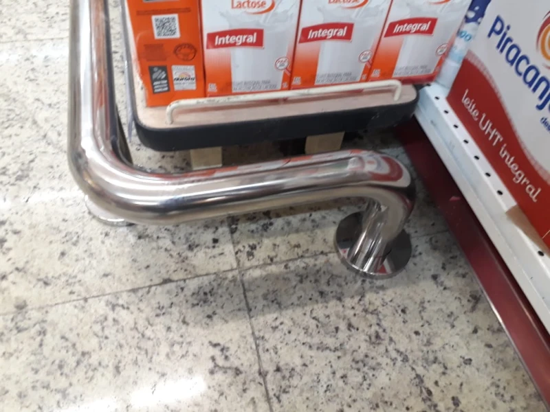 Bate carrinho de inox